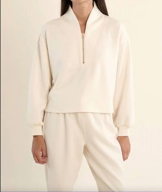 Gabrielle Womens Light Weight Soft Longsleeve Top In Ivory