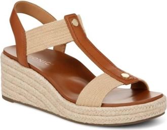 Vionic Womens Calera Sandals In Camel