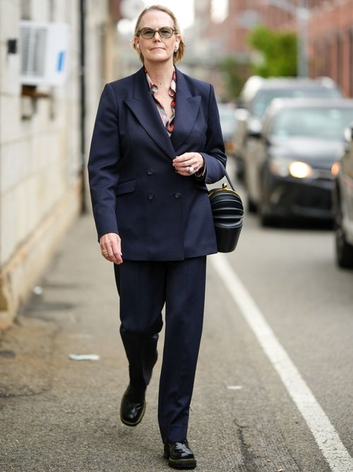 come indossare gli anfibi a 50 anni