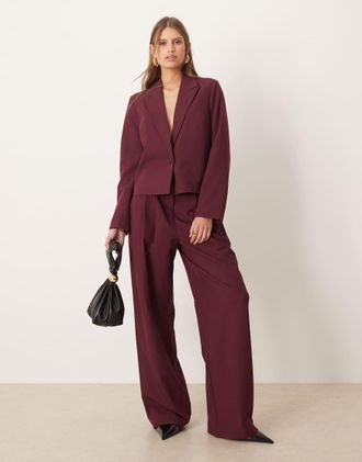 Vero Moda Pantaloni sartoriali bordeaux a vita alta in coordinato-Rosso