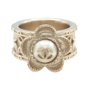 Chanel Gold Metal Band Ring (Pre-Owned)