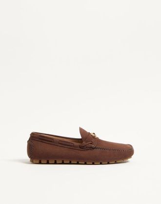 Valentino Garavani Driver Fastaway Loafer In Deerskin Suede