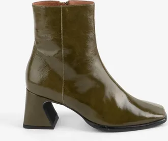 Intentionally blank Womens Taffy Boots In Olive