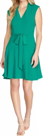 She + Sky Sleeveless V Neck Fit And Flare Dress In Emerald