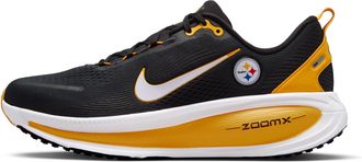 Nike Mens Vomero 18 (Pittsburgh Steelers) NFL Road Running Shoes in Black | IQ6036-001