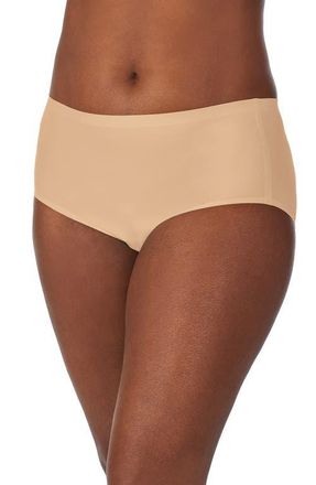 Le Mystere Smooth Shape Leak Resistant Briefs in Natural at Nordstrom, Size X-Large
