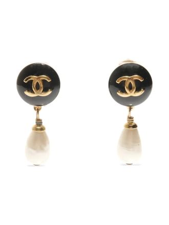 Chanel 1995 pearl-drop clip-on earrings - Gold