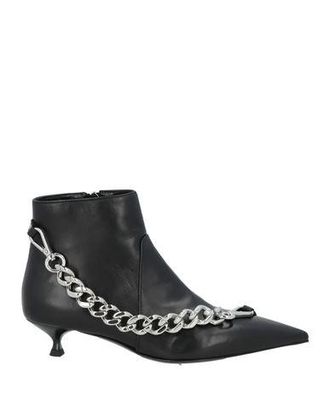 AGL X KRISTEN MC MENAMY