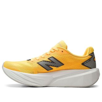 New Balance (WMNS) New Balance FuelCell Rebel v5 Satsuma Orange WFCX2C3