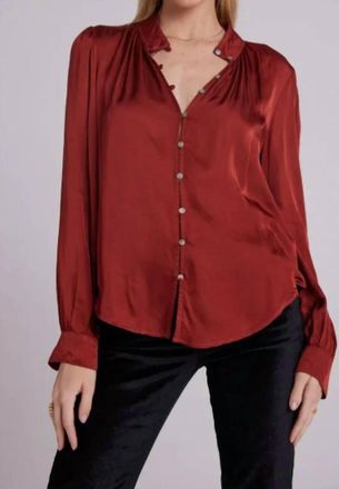 Bella Dahl Shirred Button Up Blouse In Warm Brandy
