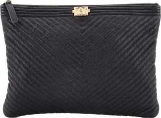 Chanel Boy O Case Chevron Caviar Medium clutch bag - Zwart