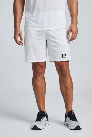 Under Armour Shorts UNDER ARMOUR UA M CHALLENGER CORE SHORT, Herren, Gr. XXL, N-Gr, wei&szlig;,, wei&szlig;, Obermaterial: 100% Polyester, Hosen Shorts, sportlicher Stil, f&uuml;r 