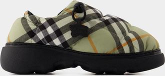 Burberry Geprinte Stof Kussen Check Slip-Ons