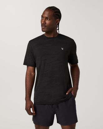 Vuori Clothing Short Sleeve Clearview Engineered T-Shirt | Biscotti | Medium