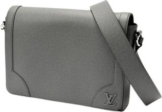 Louis Vuitton Pre-owned Cross Body Bags, male, Gray, Size: ONE SIZE Pre-owned Vintage Taiga Shoulder Bag
