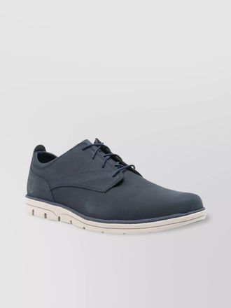 Timberland low top lace up sneaker