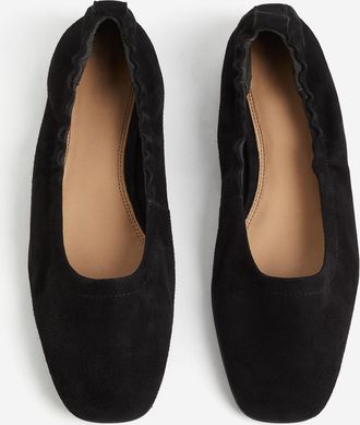 H&M Ballerinas aus Veloursleder - Schwarz