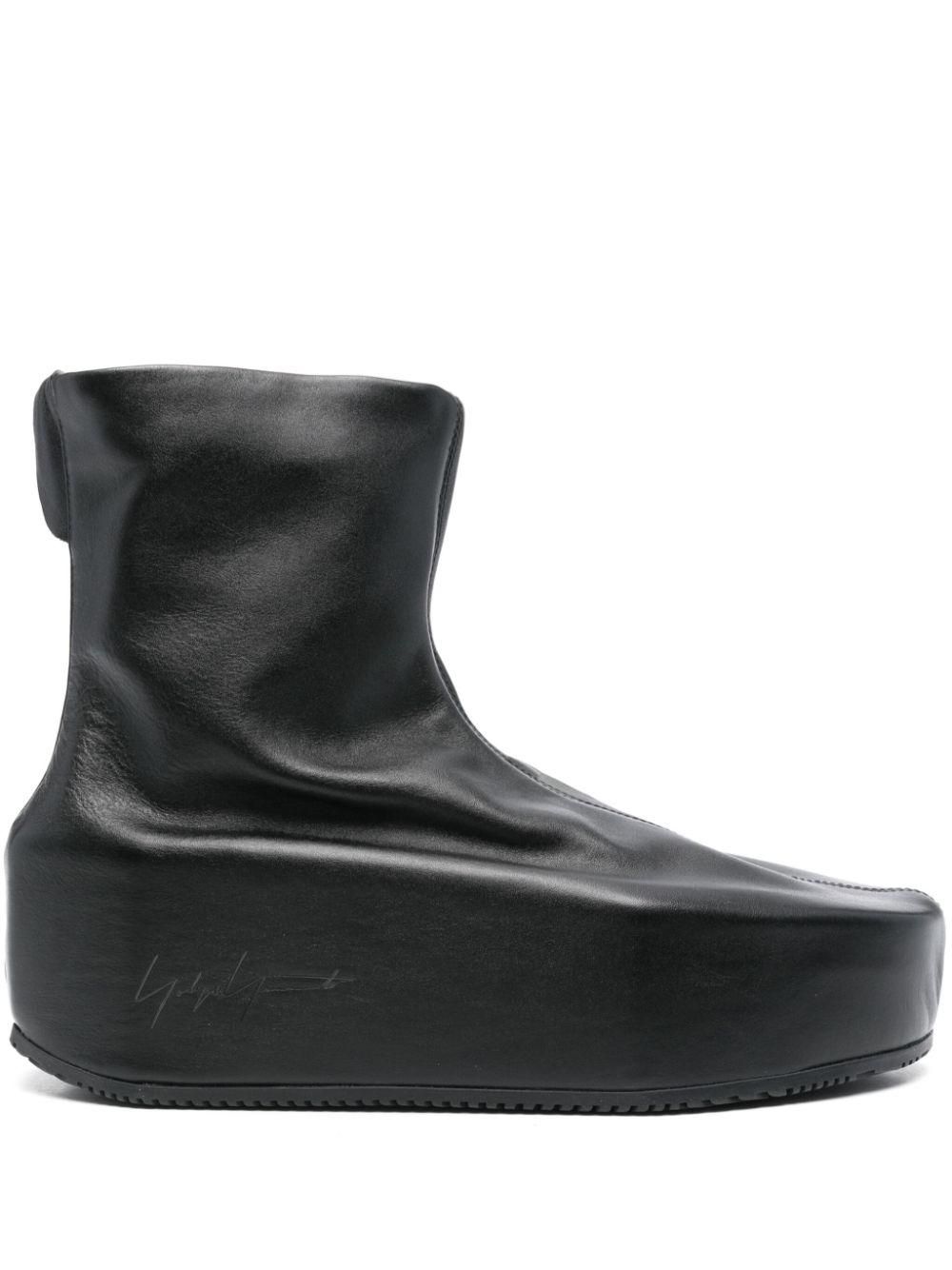 Yohji Yamamoto: Black Winter Shoes now up to −71% | Stylight