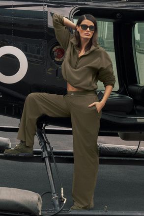 Alo | Suit Up Trouser (Regular) in Olive Tree Green, Size: Medium