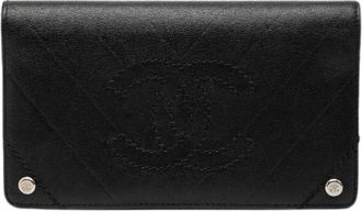 Chanel Pre-owned Wallets, female, Black, Size: ONE SIZE Pre-owned Coco Mark V Stitch Lambskin Long Wallet
