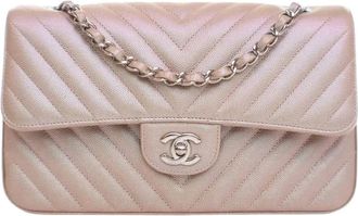 Chanel 2017-2018 Medium Classic Chevron Iridescent Caviar Double Flap shoulder bag - Pink