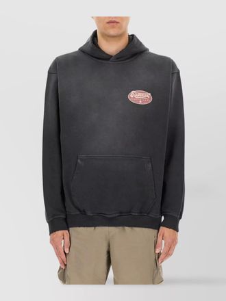 Represent british hooded sweatshirt with kangaroo pocket