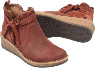 Bondi Born Womens Vaughn Distressed Suede Leather Bootie In Rust