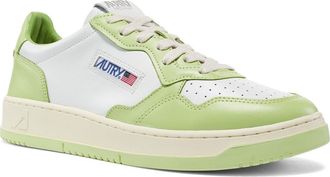 Autry Medalist Low Sneaker in White Leather/Snap Green at Nordstrom Rack, Size 5Us / 35Eu