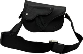 Dior Pre-owned Mens Saddle Messenger Pouch in Black Grained Calfskin Leather - One Size
