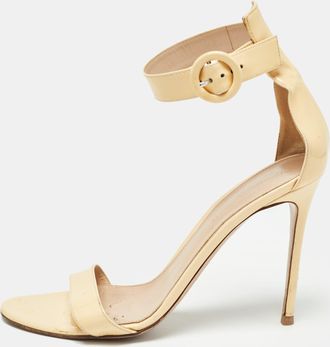 Gianvito Rossi Beige Patent Leather Portofino Sandals