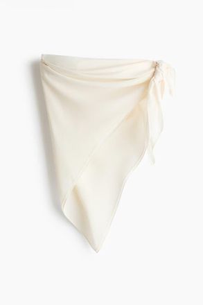 H&M Triangle Scarf in White at Nordstrom