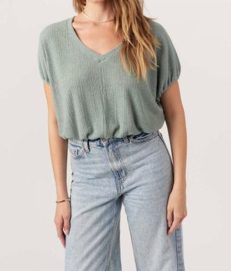 Bloomingdale's Cerise V-Neck Bubble Rib Tee In Chameleon