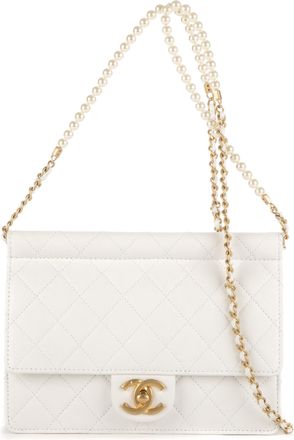 Chanel Vintage Pearl Wallet on Chain Schoudertas