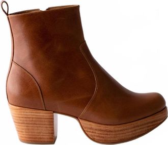 Charli Womens Fortress Leather Boot In Whiskey Brown