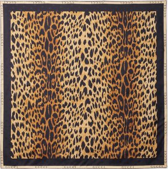 Gucci Pa&ntilde;uelo de sarga de seda estampado