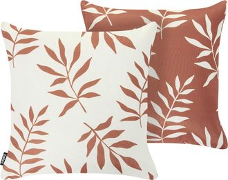 Beliani Conjunto De 2 Cojines Decorativos Para Exterior Accesorios De Jard&iacute;n Estampado Hojas Rojo Claro/blanco Crema Cloverleaf
