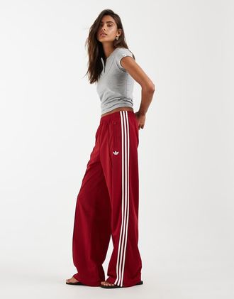 adidas Originals Firebird - Pantaloni sportivi ampi color rosso team victory e bianco