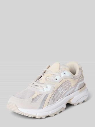 Tommy Hilfiger Low Top Sneaker mit rutschhemmender Sohle in Offwhite, Gr&ouml;&szlig;e 39