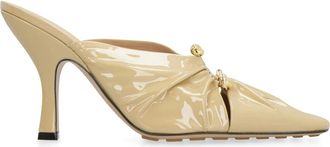 Bottega Veneta Leren Muiltjes met Metalen Detail - Dames - Muiltjes - Beige - 39 1/2 EU - Leer - Schoenen