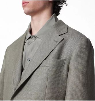 Brunello Cucinelli tailored suit notch lapel flap pockets