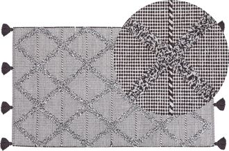 Beliani Beliani - Alfombra Marr&oacute;n 80 X 150 Cm Con Patr&oacute;n Geom&eacute;trico Con Borlas Estilo Oriental Tuzla