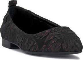 Vince Camuto Ashleah Pointed Toe Flat in Posh Black at Nordstrom Rack, Size 12