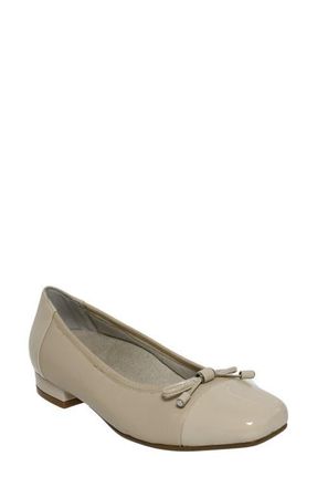 David Tate Alpha Square Toe Flat in Taupe Nappa Patent at Nordstrom, Size 10.5