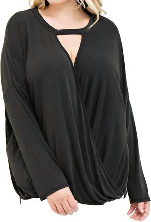Entro Keyhole Wrap Top In Black
