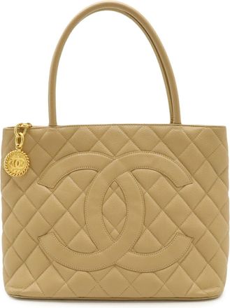 Chanel Matelasse Beige Grained Calfskin Shoulder Bag Tote Bag (Pre-Owned)