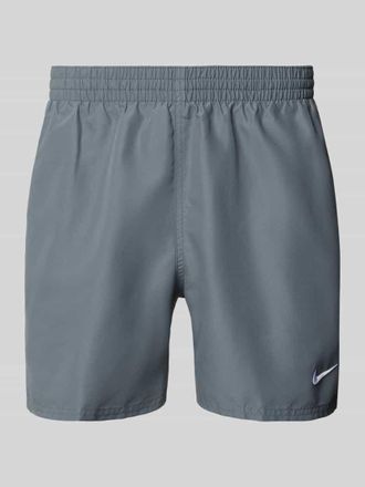 Nike Badeshorts mit Logo-Stitching und Eingrifftaschen in Mittelgrau, Gr&ouml;&szlig;e XXL