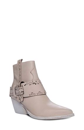 Golo Tombstone Boots In Soy Calf