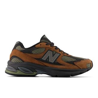 New Balance Mens 2010 in Brown/Grey Leather, size 10.5