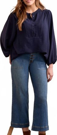 Tribal Hemmed Front Blouse In Nightfall