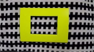 Trade Shop Trade Shop - Placca Placche Placchete Compatibili Living Light In Abs 3 4 7 Posti Colorate - Amarillo Fluor